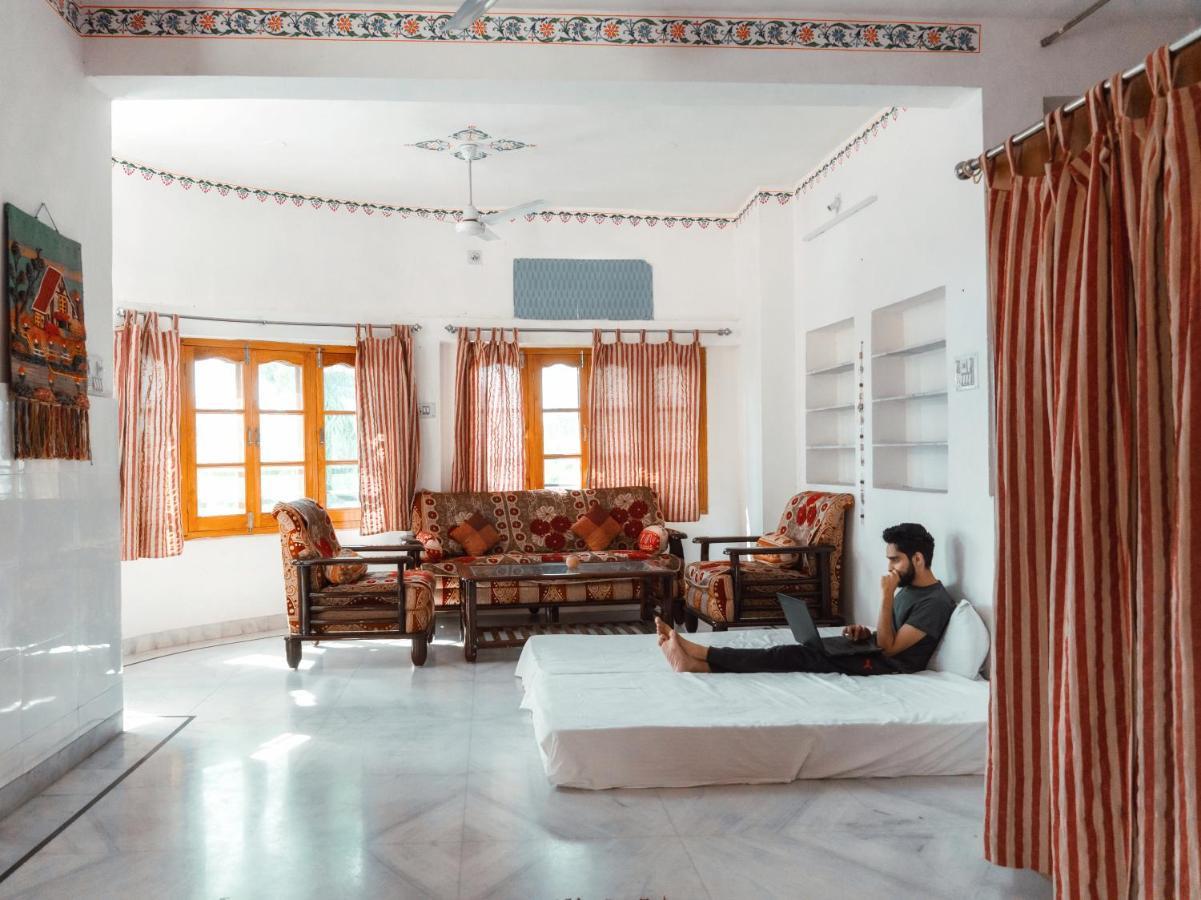 Musafir Hostel Удайпур Екстериор снимка