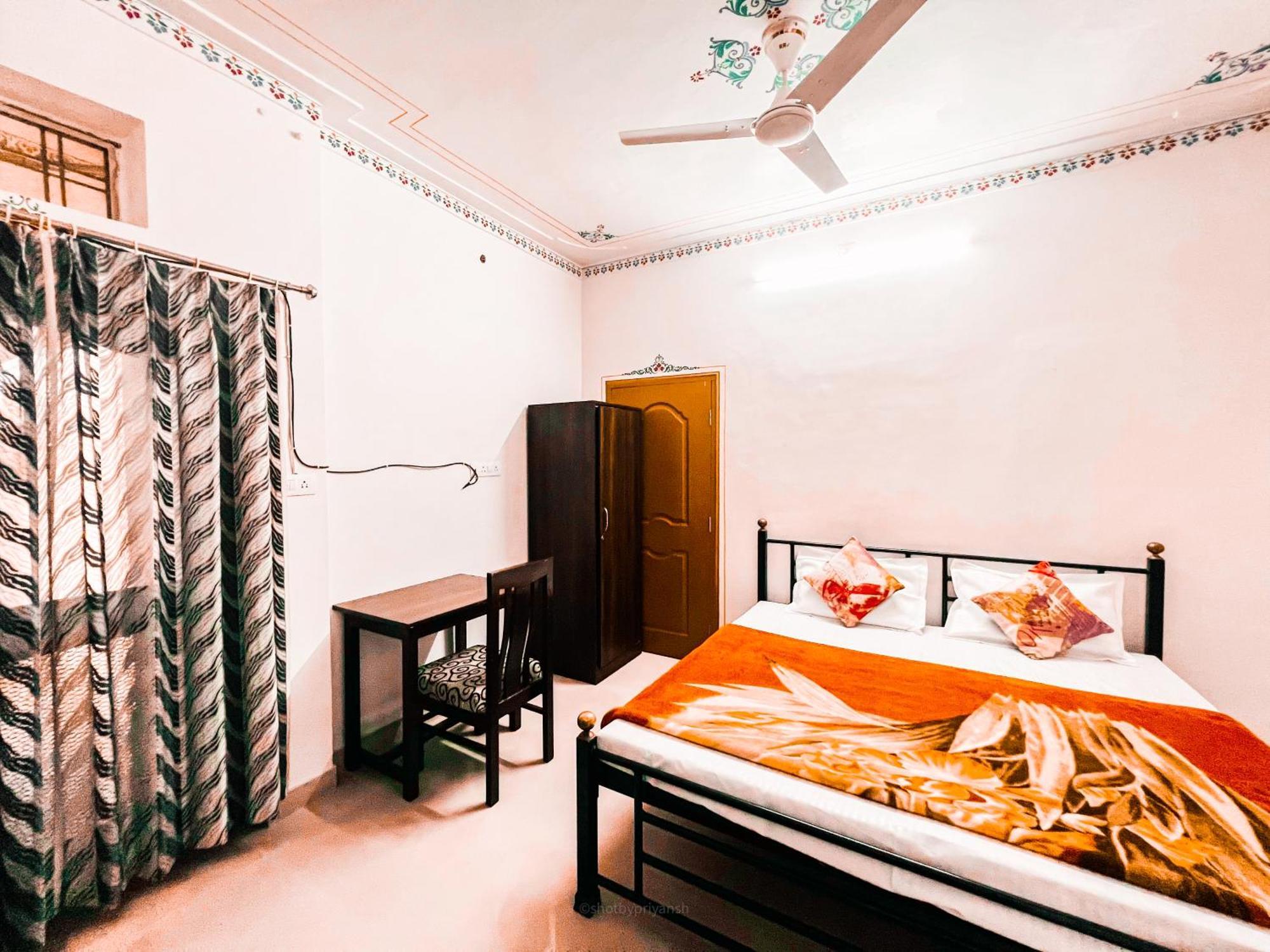 Musafir Hostel Удайпур Екстериор снимка
