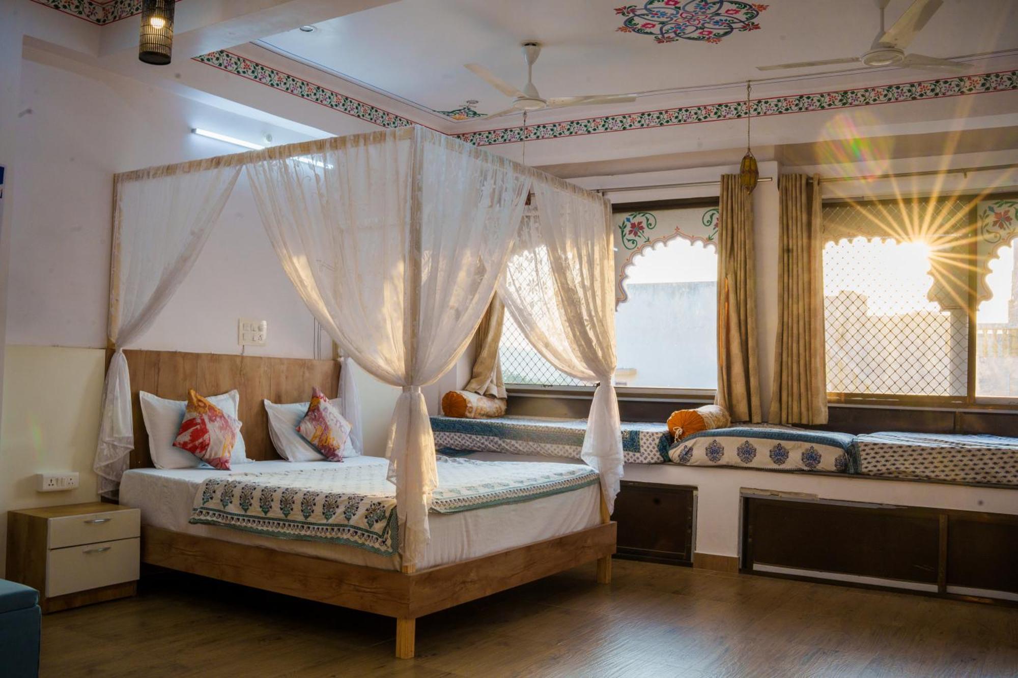 Musafir Hostel Удайпур Екстериор снимка