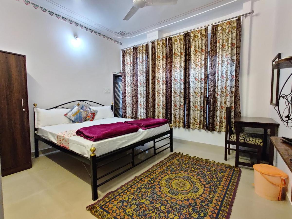 Musafir Hostel Удайпур Екстериор снимка